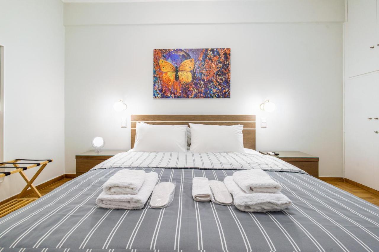 Urban Luxury On A Quiet Street In The Center Of Athens Apartment Екстериор снимка